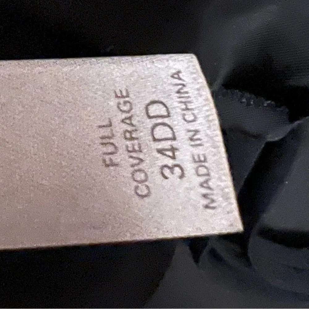 Victoria Secret Bra 34DD - Picture 7 of 9